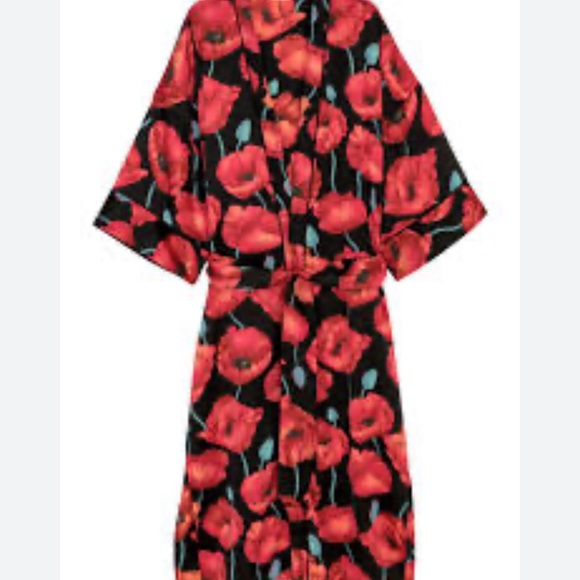 H&M Other - H&M Red & Black Floral Long Patterned Kimono Side Splits M/L